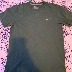 dark green nike shirt